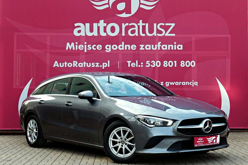 samochód osobowy Mercedes zdjęcie 1