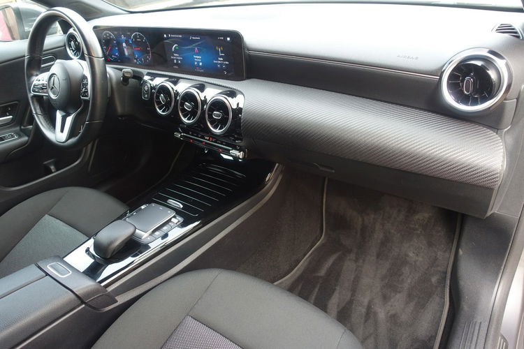 Mercedes CLA 180 R e z e r w a c j a zdjęcie 17