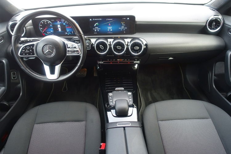 Mercedes CLA 180 R e z e r w a c j a zdjęcie 19