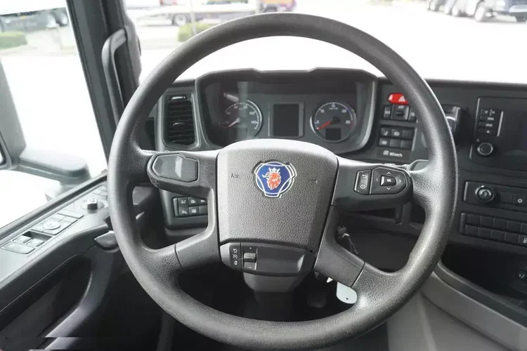 Scania P250 17 EPAL / 19t / 50 tys.km / kab. sypialna / winda Dhollandia 2t zdjęcie 19