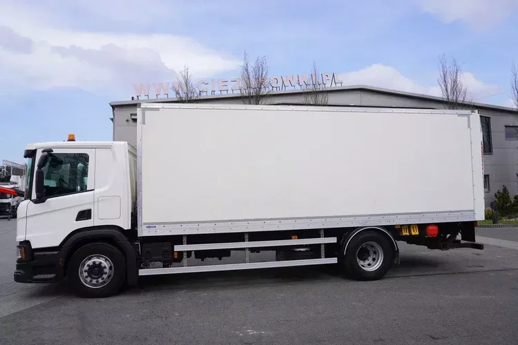 Scania P250 17 EPAL / 19t / 50 tys.km / kab. sypialna / winda Dhollandia 2t zdjęcie 2