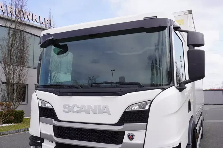 Scania P250 17 EPAL / 19t / 50 tys.km / kab. sypialna / winda Dhollandia 2t zdjęcie 7