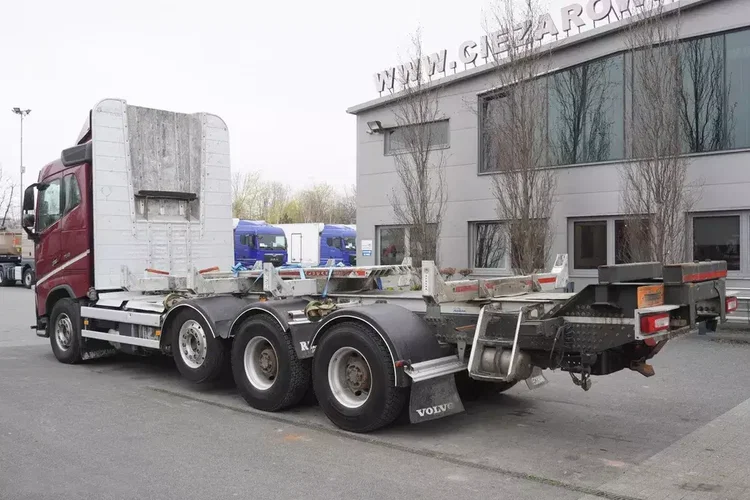 Volvo FH16 750 / rama 8 m / 750 KM / 2021 / zabudowa z kłonicami zdjęcie 4