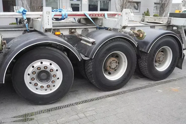 Volvo FH16 750 / rama 8 m / 750 KM / 2021 / zabudowa z kłonicami zdjęcie 8