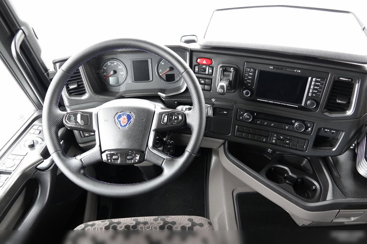 Scania R 450 / RETARDER / KLIMA POSTOJOWA / NISKA KABINA  / PO KONTRAKCIE SERWISOWYM zdjęcie 30