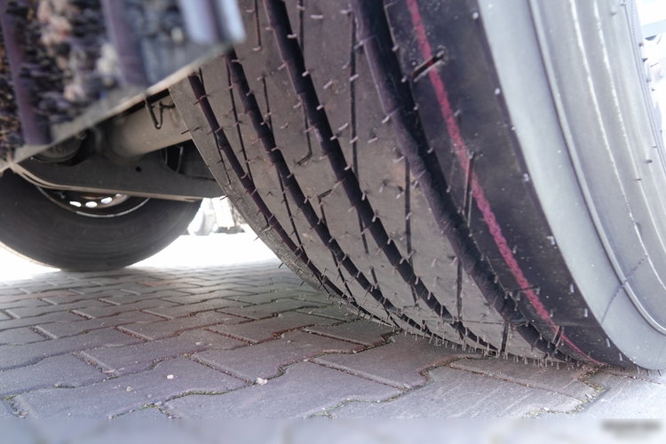 Kogel FIRANKA STANDARD / OSIE SAF / OPONY  100% / OŚ PODNOSZONA / 2021 ROK  zdjęcie 21