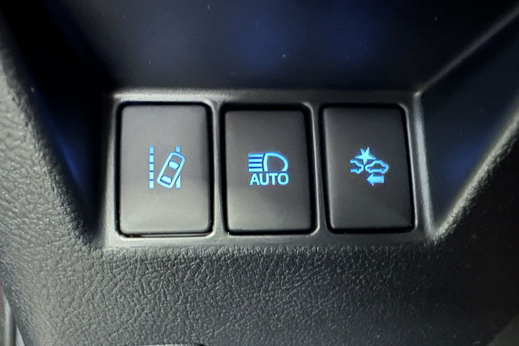 Yaris Toyota Yaris 1.5 Benz Lift Team D Bardzo zadbana Opłaty GWARANCJA zdjęcie 17