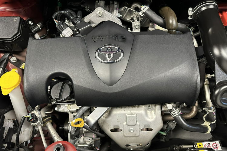 Yaris Toyota Yaris 1.5 Benz Lift Team D Bardzo zadbana Opłaty GWARANCJA zdjęcie 19