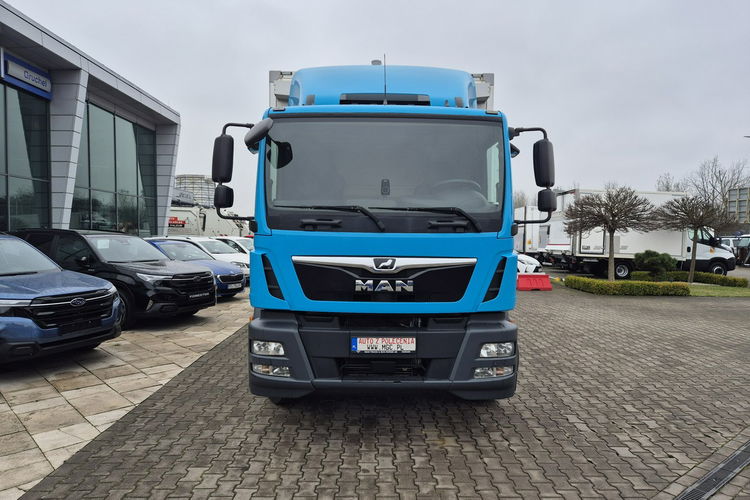 TGM MAN TGM 15.250 /KONTENER IZOTERMA /IGLOOCAR/WEBASTO PAKA + KABINA /E6 zdjęcie 4