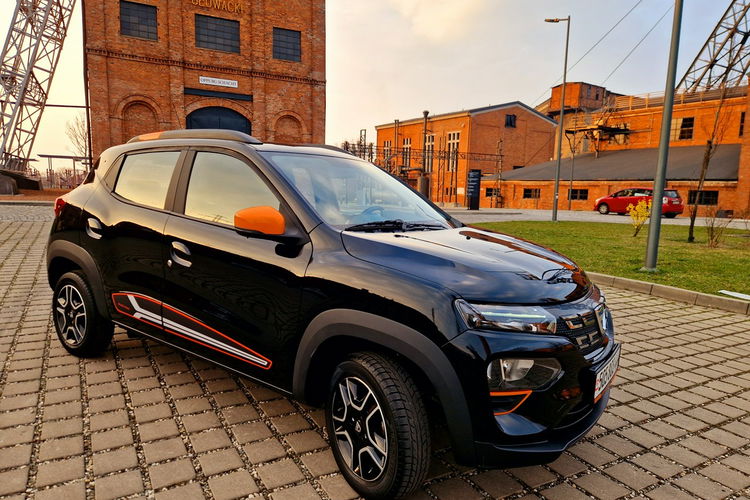 Dacia spring NAWIGACJA. KAMERA COFANIA. SWIATŁA LED . KABEL ŁADUJACY zdjęcie 4