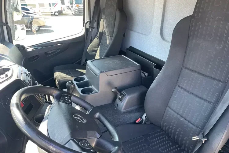 Mercedes ATEGO 1224, KONTENER / WINDA / KLIMA zdjęcie 9