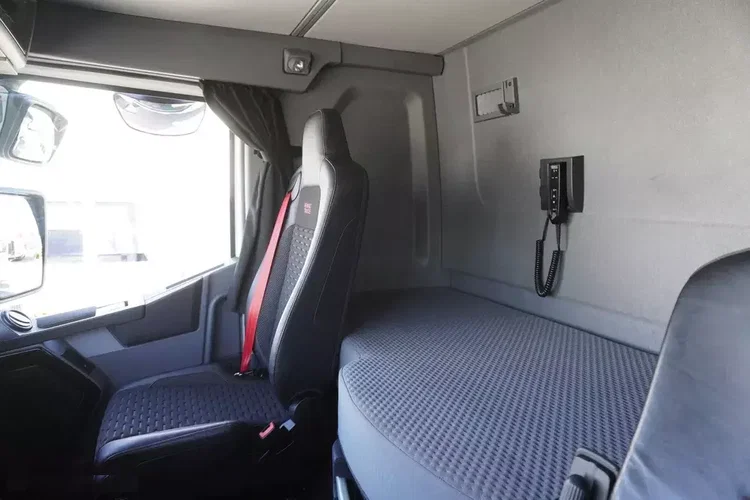 Renault Volvo T520 DTI 13 6x2 / Rama 8.3 m / 2022 / oś skrętna zdjęcie 20