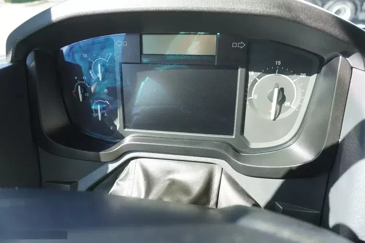 Renault Volvo T520 DTI 13 6x2 / Rama 8.3 m / 2022 / oś skrętna zdjęcie 23