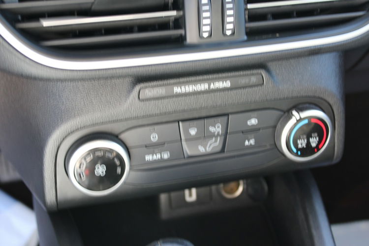 Ford Focus 1.5 EcoBlue 120KM Trend Edition zdjęcie 18