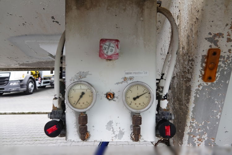 Spitzer CEMENTONACZEPA / 37 000 L / SILOS / 3 KOMORY / OSIE SAF / ALUFELGI  zdjęcie 16