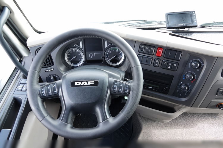 DAF LF 250 / 4X2 / SKRZYNIOWY - 7.30 + HDS HYVA HB 150X/ STEROWANIE RADIOWE / ROTATOR / MAX UDŹWIG: 5200 KG / EURO 6 zdjęcie 36