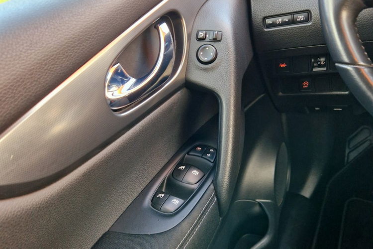 Nissan Qashqai Kamera cofania. Ledy. Navigacja. Asystent pasa ruchu zdjęcie 17