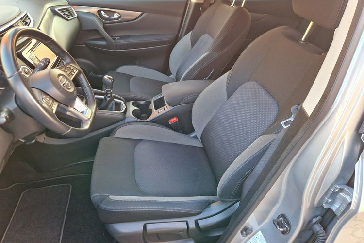 Nissan Qashqai Kamera cofania. Ledy. Navigacja. Asystent pasa ruchu zdjęcie 19