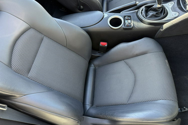 Nissan 370 Z Zadbany Bezwypadkowy Niski oryginalny przebieg zdjęcie 14