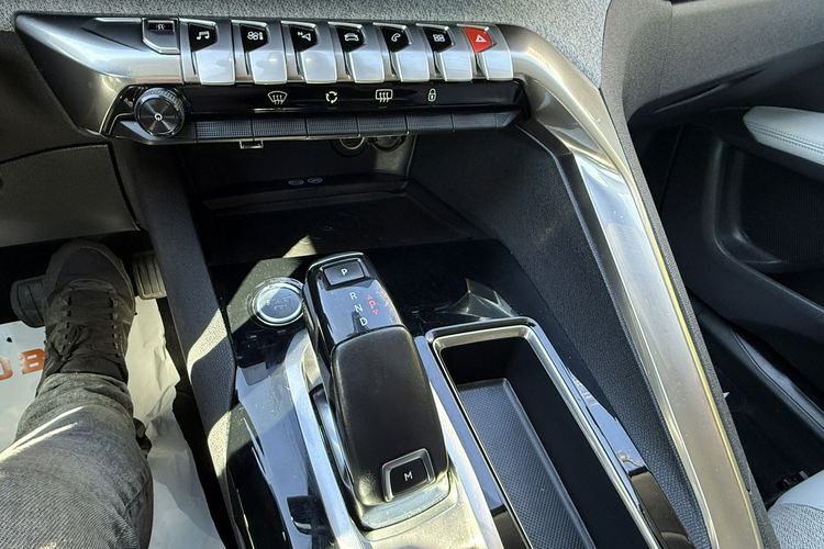 Peugeot 5008 Zadbany z oryginalnym niskim przebiegiem zdjęcie 10