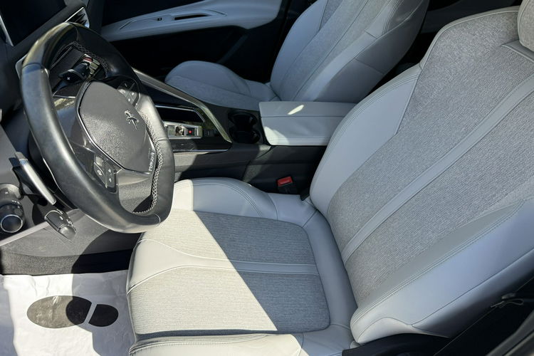 Peugeot 5008 Zadbany z oryginalnym niskim przebiegiem zdjęcie 11