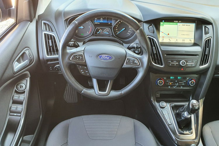 Ford Focus 2.0 TDCi 150KM # Titanium # Climatronic # Navi SYNC 3 # Park Assist zdjęcie 17