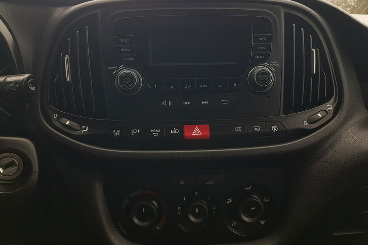 Fiat Doblo MAXI 5 OSÓB DŁUGI KLIMA 6-BIEGÓW KRAJOWY I-WŁAŚCICIEL FAKTURA VAT zdjęcie 10