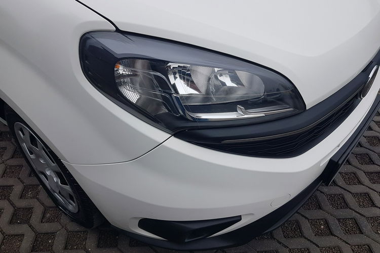 Fiat Doblo MAXI 5 OSÓB DŁUGI KLIMA 6-BIEGÓW KRAJOWY I-WŁAŚCICIEL FAKTURA VAT zdjęcie 31