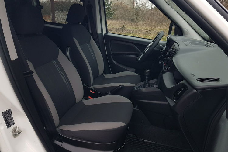 Fiat Doblo MAXI 5 OSÓB DŁUGI KLIMA 6-BIEGÓW KRAJOWY I-WŁAŚCICIEL FAKTURA VAT zdjęcie 8
