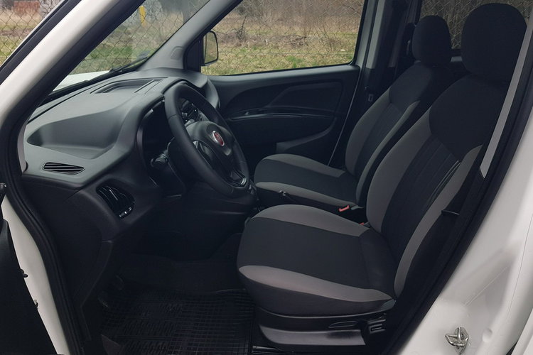 Fiat Doblo MAXI 5 OSÓB DŁUGI KLIMA 6-BIEGÓW KRAJOWY I-WŁAŚCICIEL zdjęcie 21