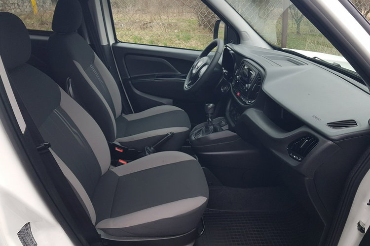 Fiat Doblo MAXI 5 OSÓB DŁUGI KLIMA 6-BIEGÓW KRAJOWY I-WŁAŚCICIEL zdjęcie 22