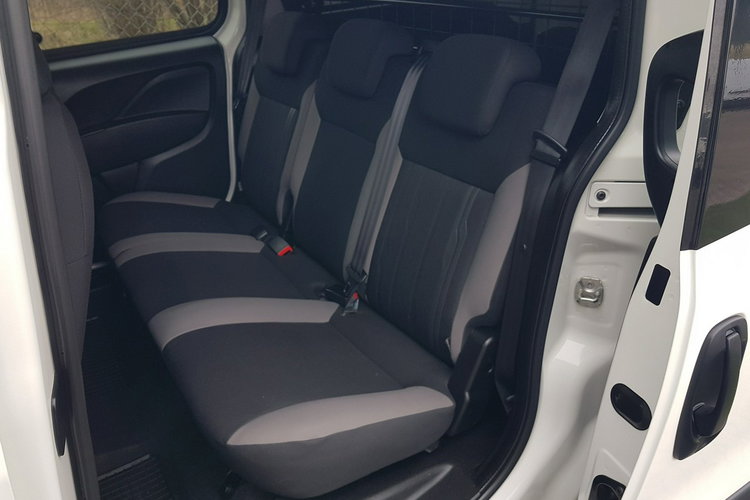Fiat Doblo MAXI 5 OSÓB DŁUGI KLIMA 6-BIEGÓW KRAJOWY I-WŁAŚCICIEL zdjęcie 23
