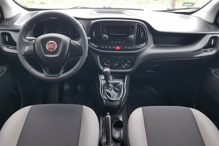 Fiat Doblo MAXI 5 OSÓB DŁUGI KLIMA 6-BIEGÓW KRAJOWY I-WŁAŚCICIEL zdjęcie 24