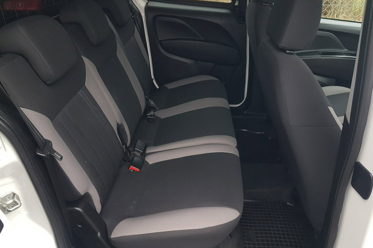 Fiat Doblo MAXI 5 OSÓB DŁUGI KLIMA 6-BIEGÓW KRAJOWY I-WŁAŚCICIEL zdjęcie 34