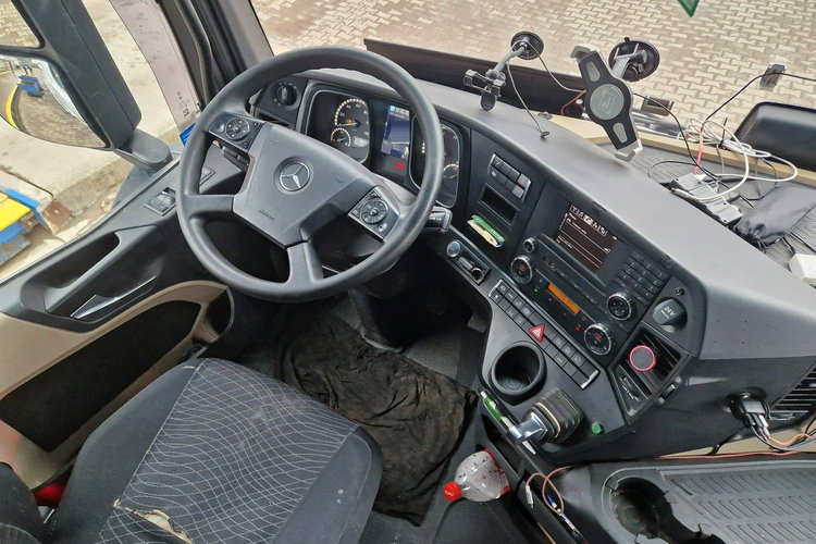 Mercedes Actros 2543 LAWETA POMOC DROGOWA NAJAZD HYDRAULICZNY 3-OSIE 6x2 KLIMA ŁÓŻKO zdjęcie 29