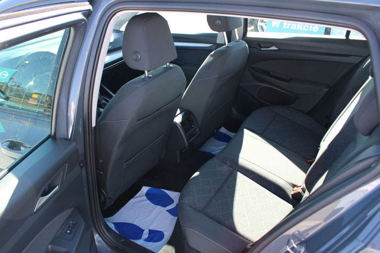 Volkswagen Golf LIFE Virtual F-vat Salon Polska Gwarancja zdjęcie 23