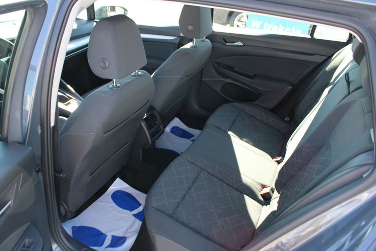 Volkswagen Golf LIFE Virtual F-vat Salon Polska Gwarancja zdjęcie 15