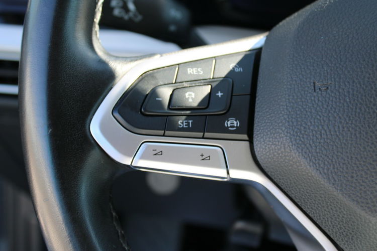 Volkswagen Golf LIFE Virtual F-vat Salon Polska Gwarancja zdjęcie 22