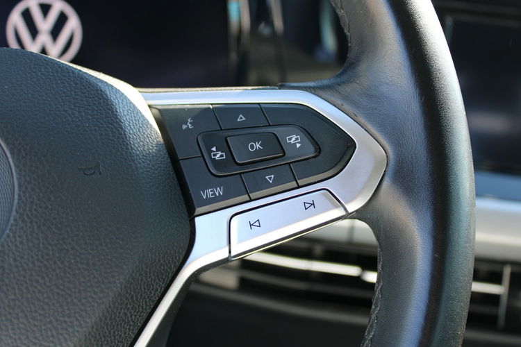 Volkswagen Golf LIFE Virtual F-vat Salon Polska Gwarancja zdjęcie 23