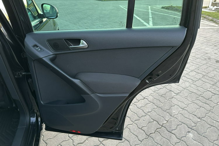 Tiguan Volkswagen Tiguan 2011 2.0 diesel nawigacja 2 komplety kół zdjęcie 13