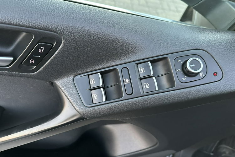 Tiguan Volkswagen Tiguan 2011 2.0 diesel nawigacja 2 komplety kół zdjęcie 16