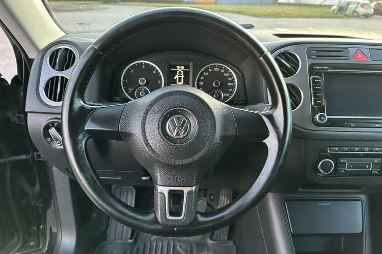 Tiguan Volkswagen Tiguan 2011 2.0 diesel nawigacja 2 komplety kół zdjęcie 29