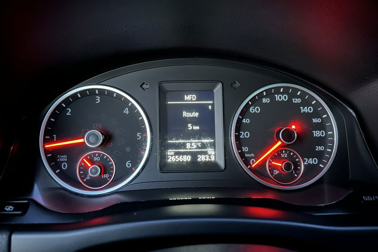 Tiguan Volkswagen Tiguan 2011 2.0 diesel nawigacja 2 komplety kół zdjęcie 34
