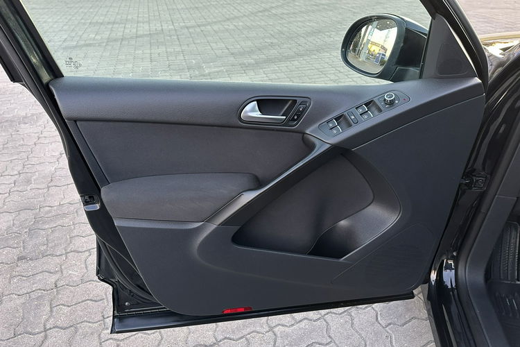 Tiguan Volkswagen Tiguan 2011 2.0 diesel nawigacja 2 komplety kół zdjęcie 8