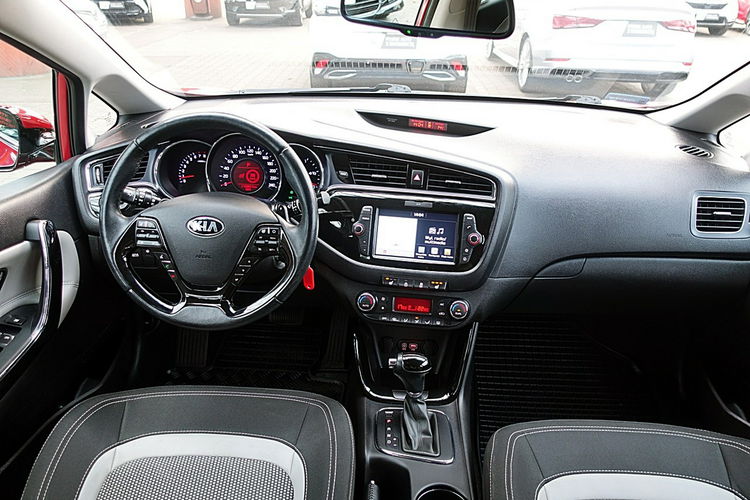 Kia Cee'd AUTOMAT 1.6i 135KM LED+Navi Serwis ASO GWARANCJA Iwł Krajowy Bezwypad 4x2 zdjęcie 11