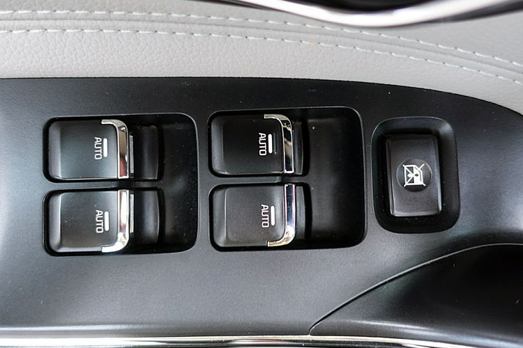 Kia Cee'd AUTOMAT 1.6i 135KM LED+Navi Serwis ASO GWARANCJA Iwł Krajowy Bezwypad 4x2 zdjęcie 14