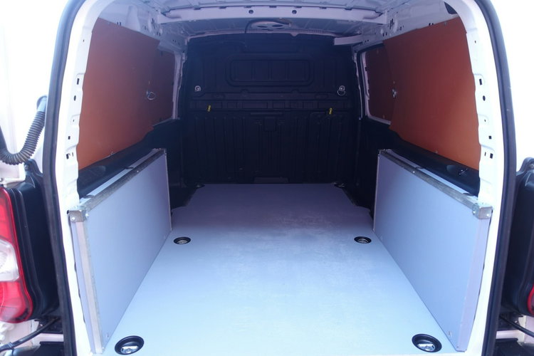 Citroen Berlingo Fv 23% Berlingo XL Long 100% Org. Lakier 3 os. 46 617 brutto zdjęcie 10