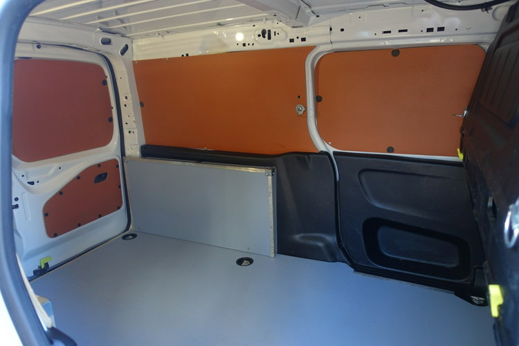 Citroen Berlingo Fv 23% Berlingo XL Long 100% Org. Lakier 3 os. 46 617 brutto zdjęcie 13