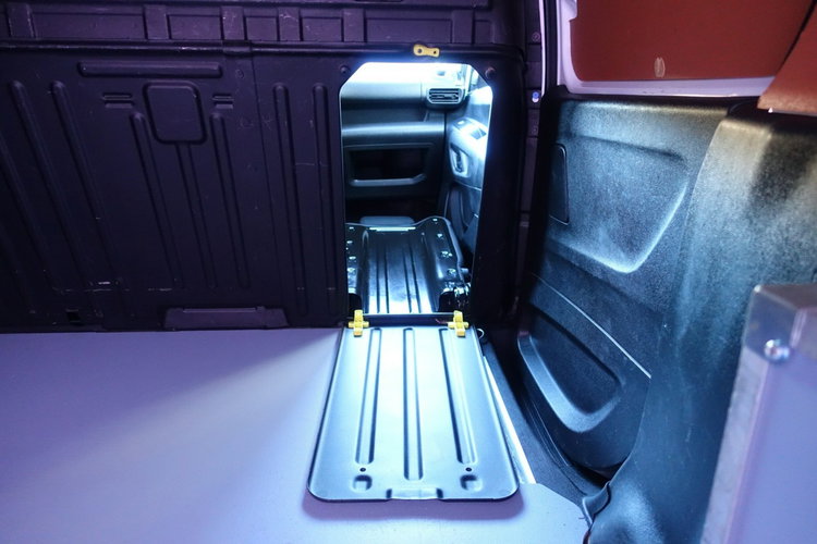 Citroen Berlingo Fv 23% Berlingo XL Long 100% Org. Lakier 3 os. 46 617 brutto zdjęcie 16