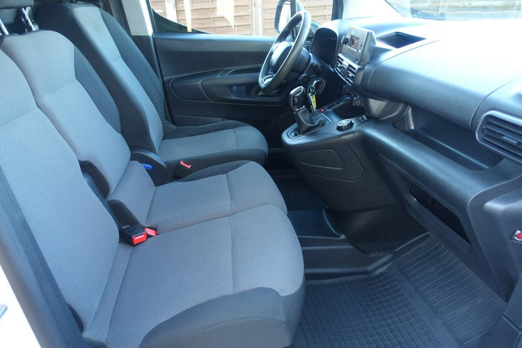 Citroen Berlingo Fv 23% Berlingo XL Long 100% Org. Lakier 3 os. 46 617 brutto zdjęcie 17